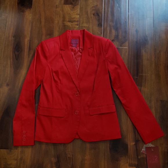 🔥Clearance🔥 New red blazer with 2 button front - Picture 2 of 13